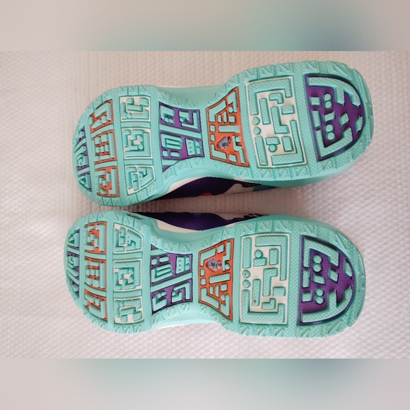 Nike Women’s Air Max Sunder Doernbecher Quinn Sneakers Size 6 - Picture 5 of 6